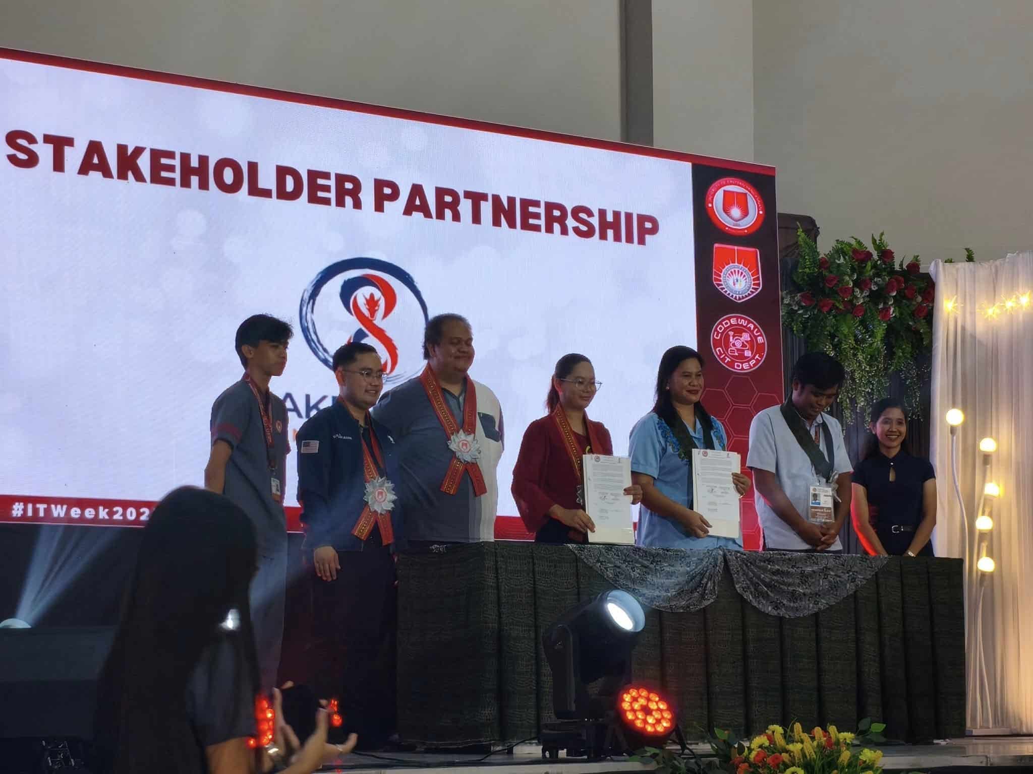 Partnership for the Future: Makerspace Innovhub and Digiforce Sign MOA with UEP